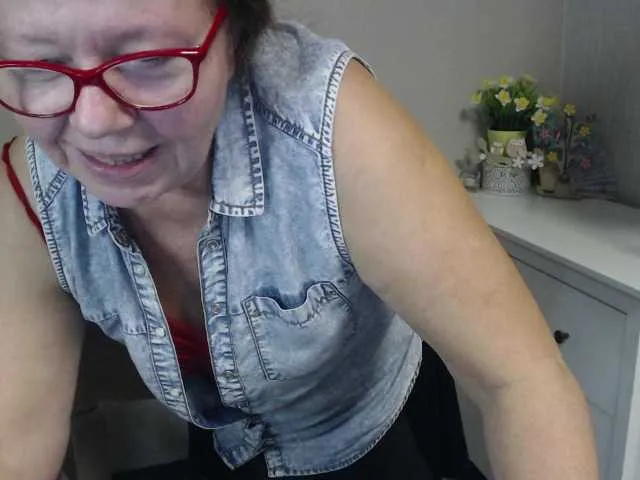 flirty-adele – webcam model profile photo