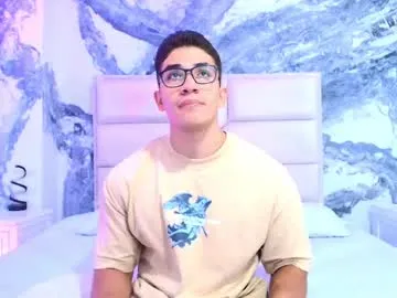 Libely – webcam model profile photo Image 16