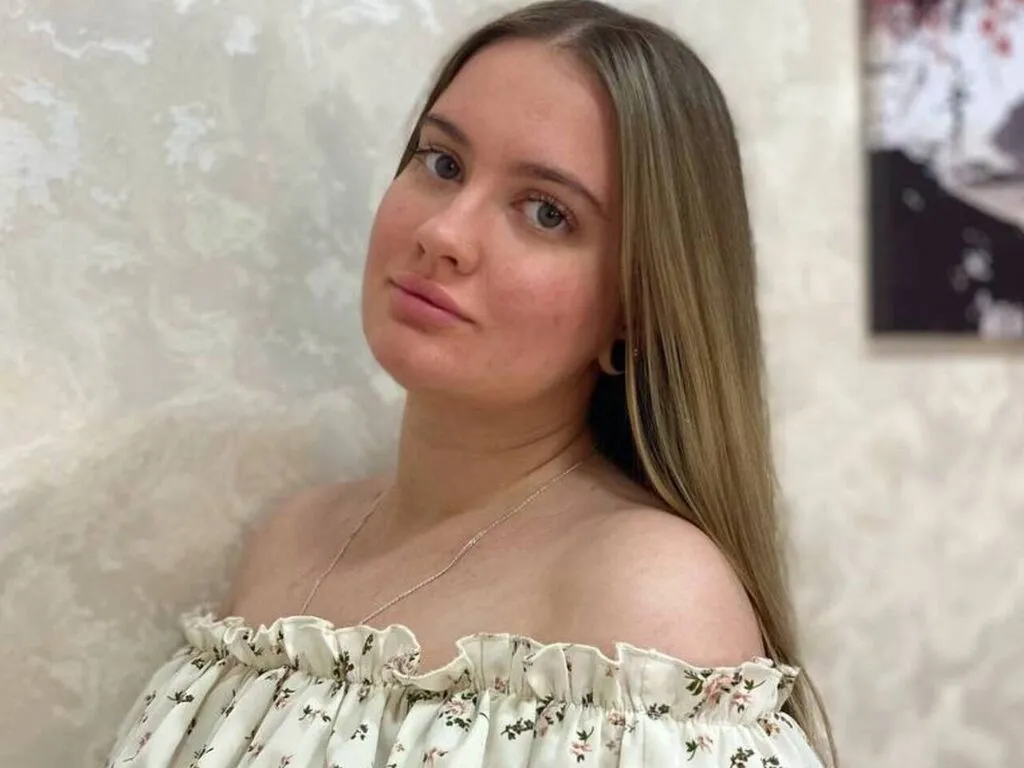 MilaCarters – webcam model profile photo